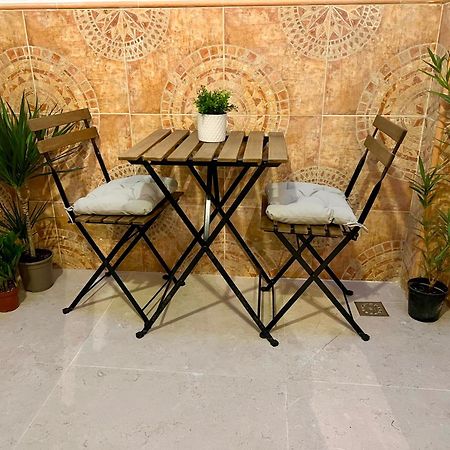 Modern Spacious Apartment Central Of Siviglia Esterno foto