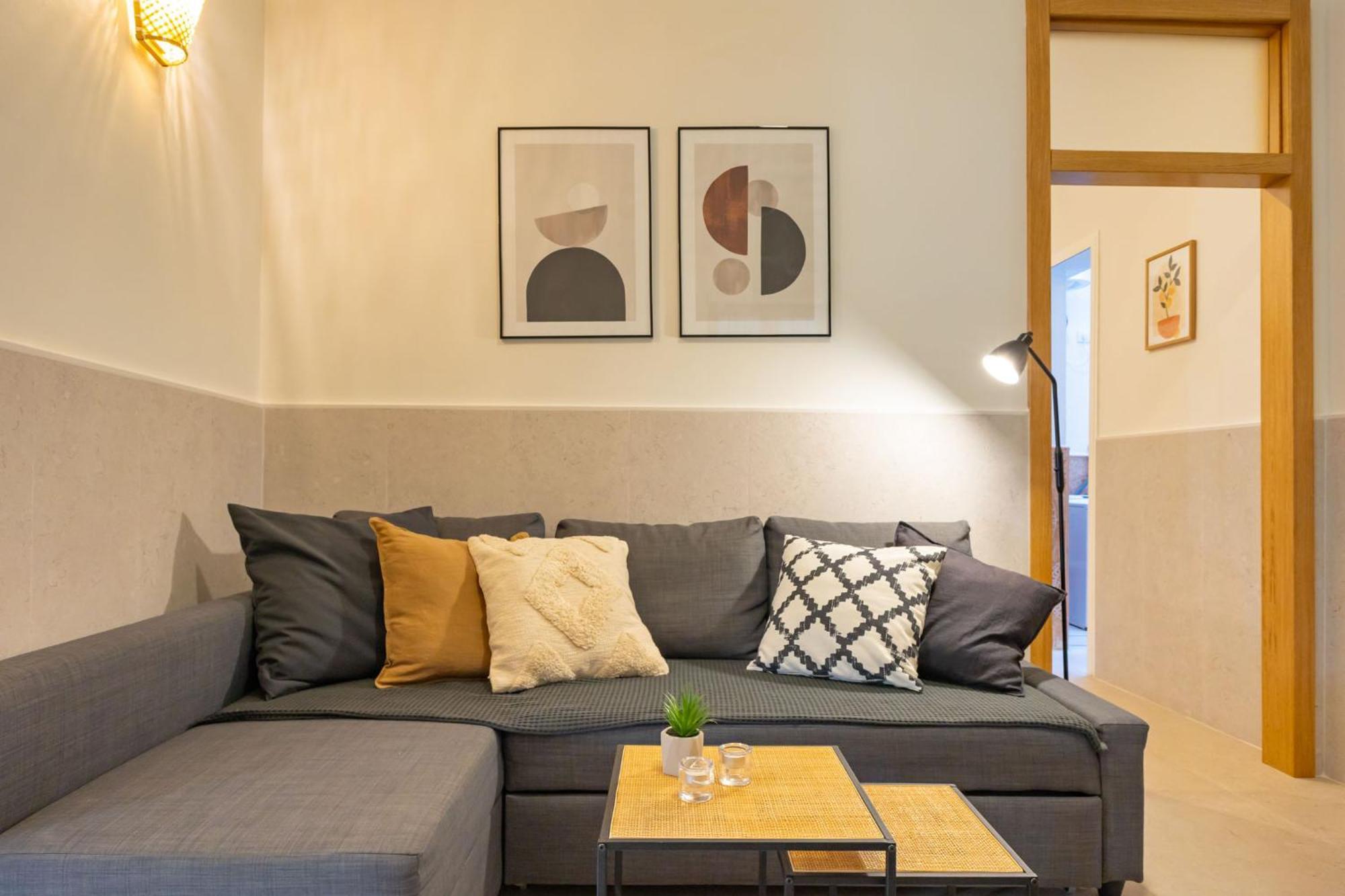 Modern Spacious Apartment Central Of Siviglia Esterno foto