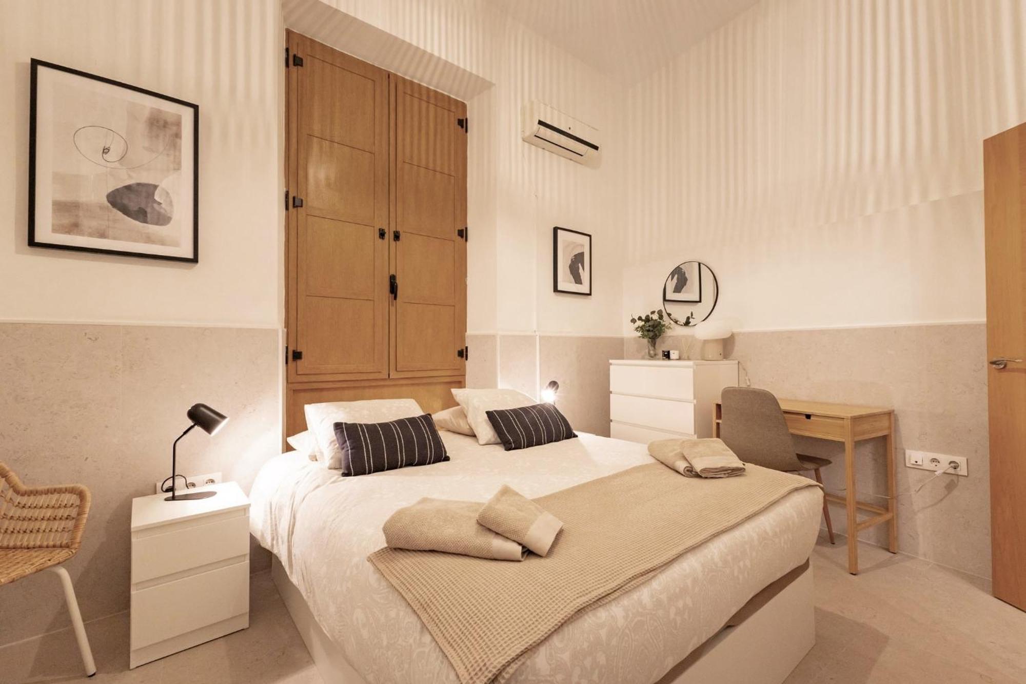 Modern Spacious Apartment Central Of Siviglia Esterno foto