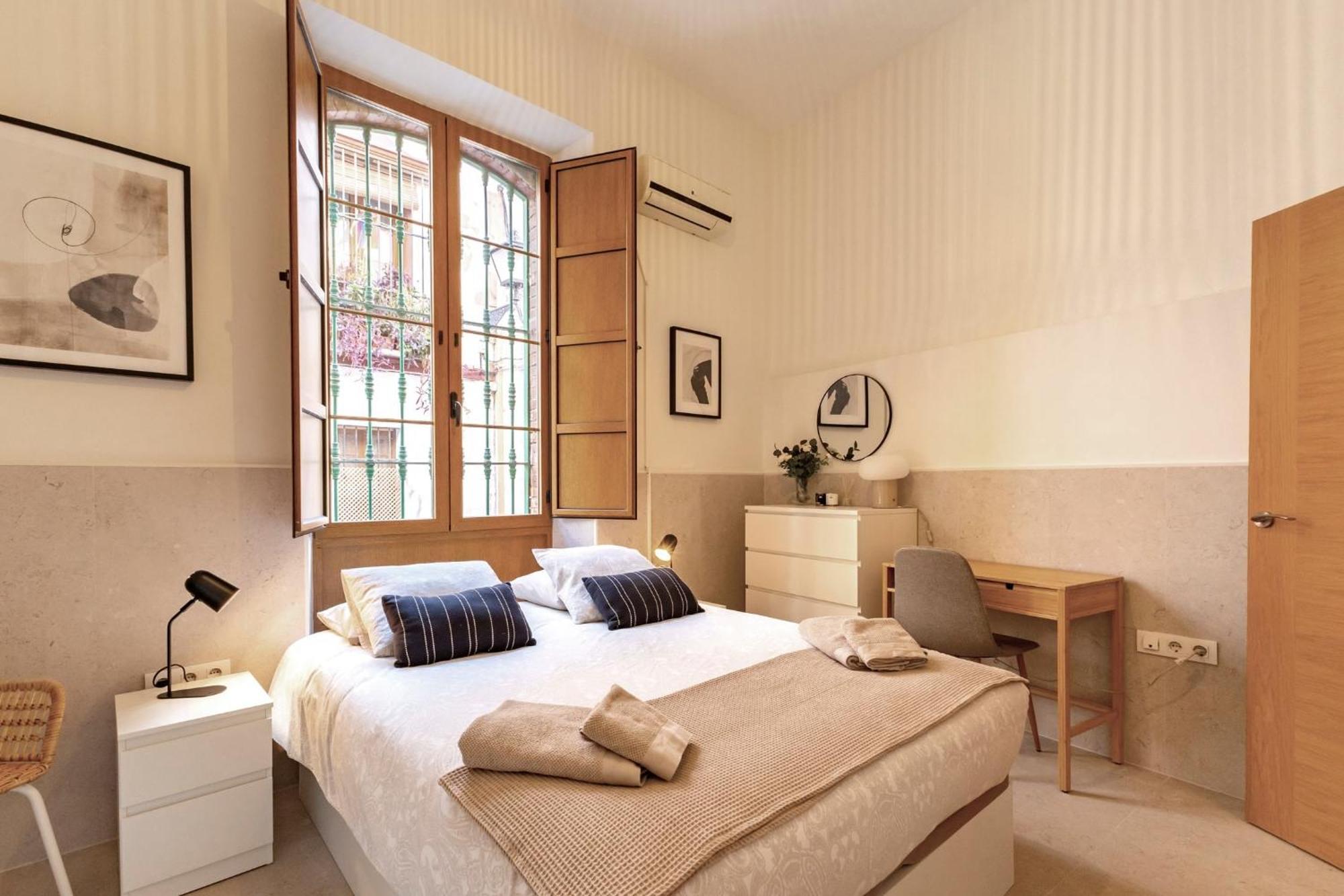 Modern Spacious Apartment Central Of Siviglia Esterno foto