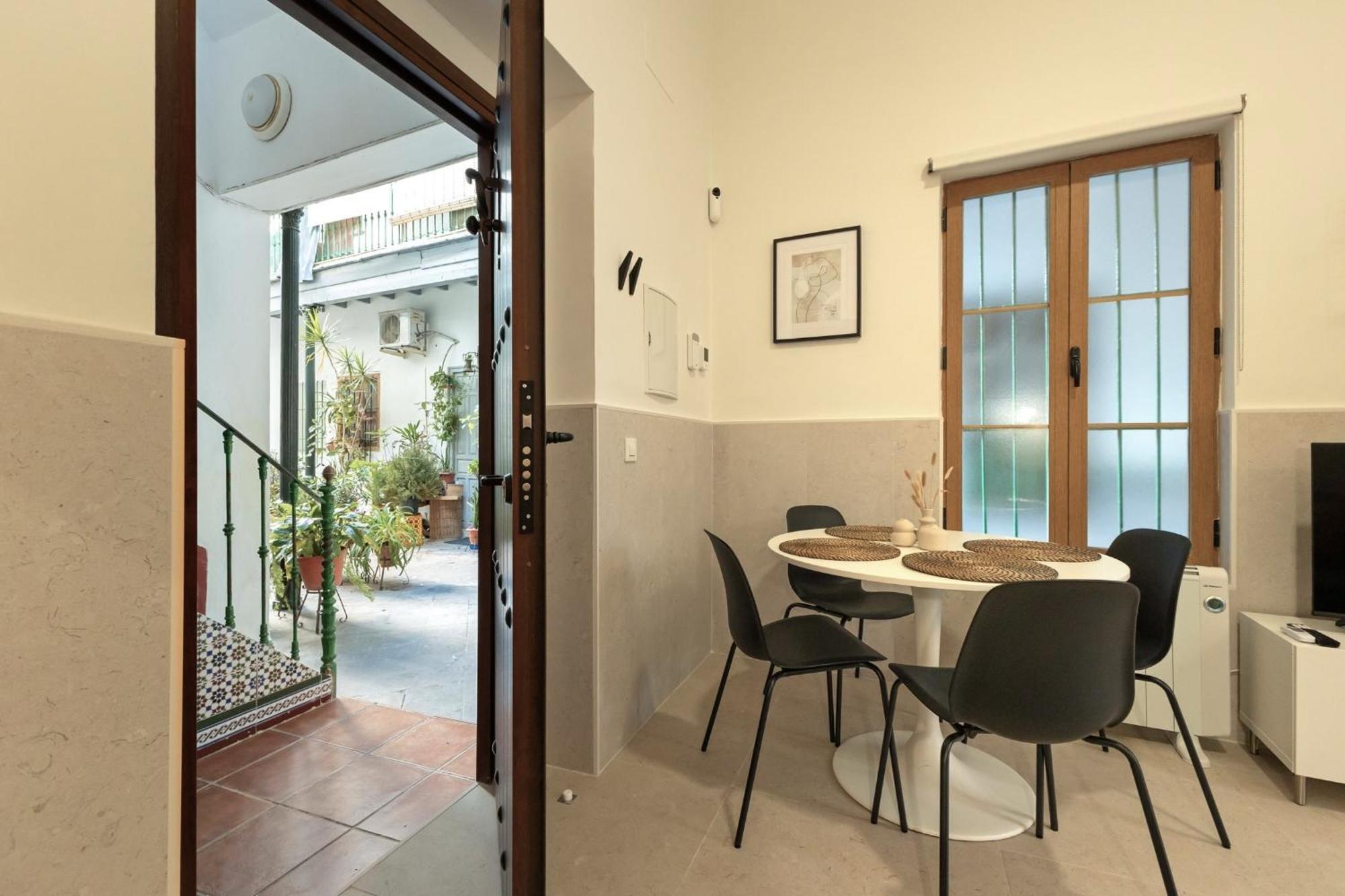 Modern Spacious Apartment Central Of Siviglia Esterno foto